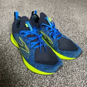 Brooks Levitate 5 Stealthfit